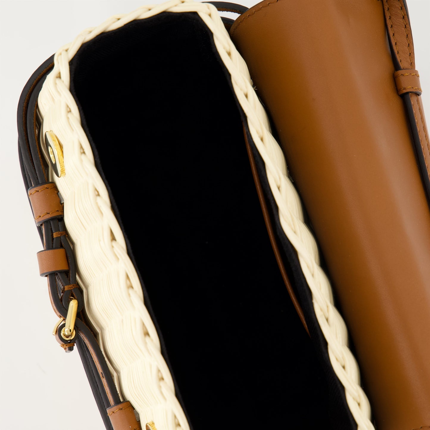 Tie Me Leather shoulder bag (Wicker & Leather)