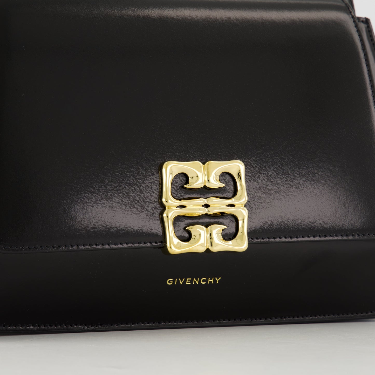 Black Leather 4G Logo Shoulder Bag
