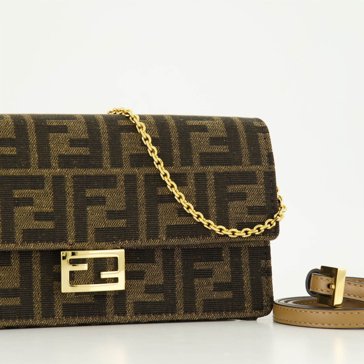 Baguette Chain Wallet