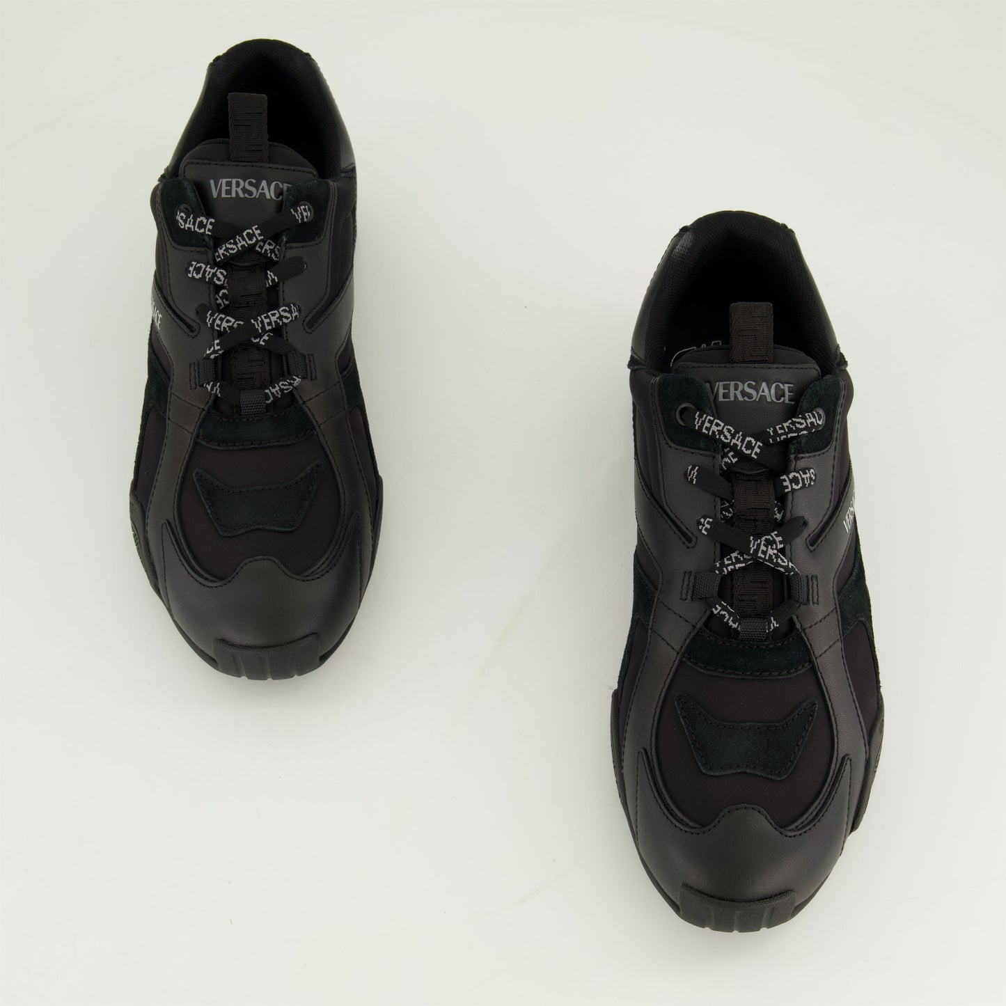 Galaxia Sneakers