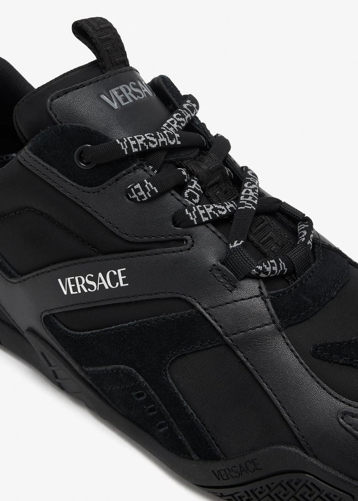 Galaxia Sneakers