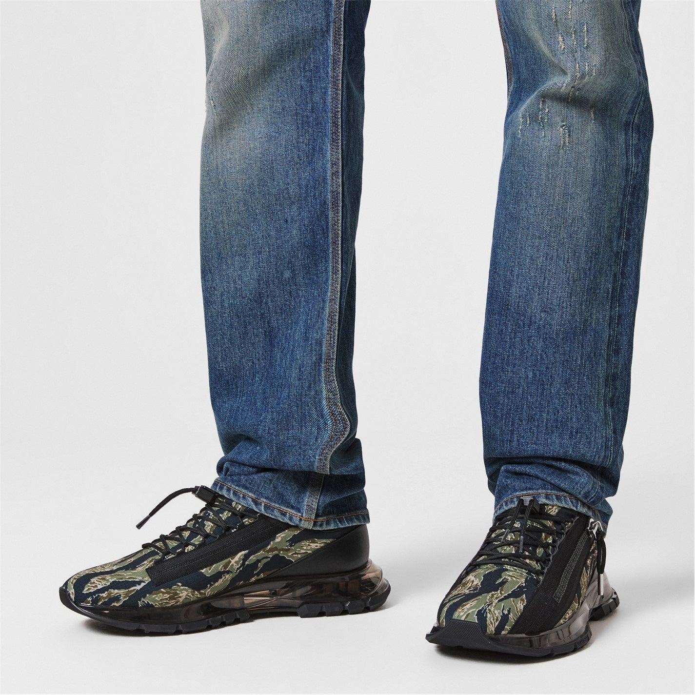 GIV Spectre Zipped Runners