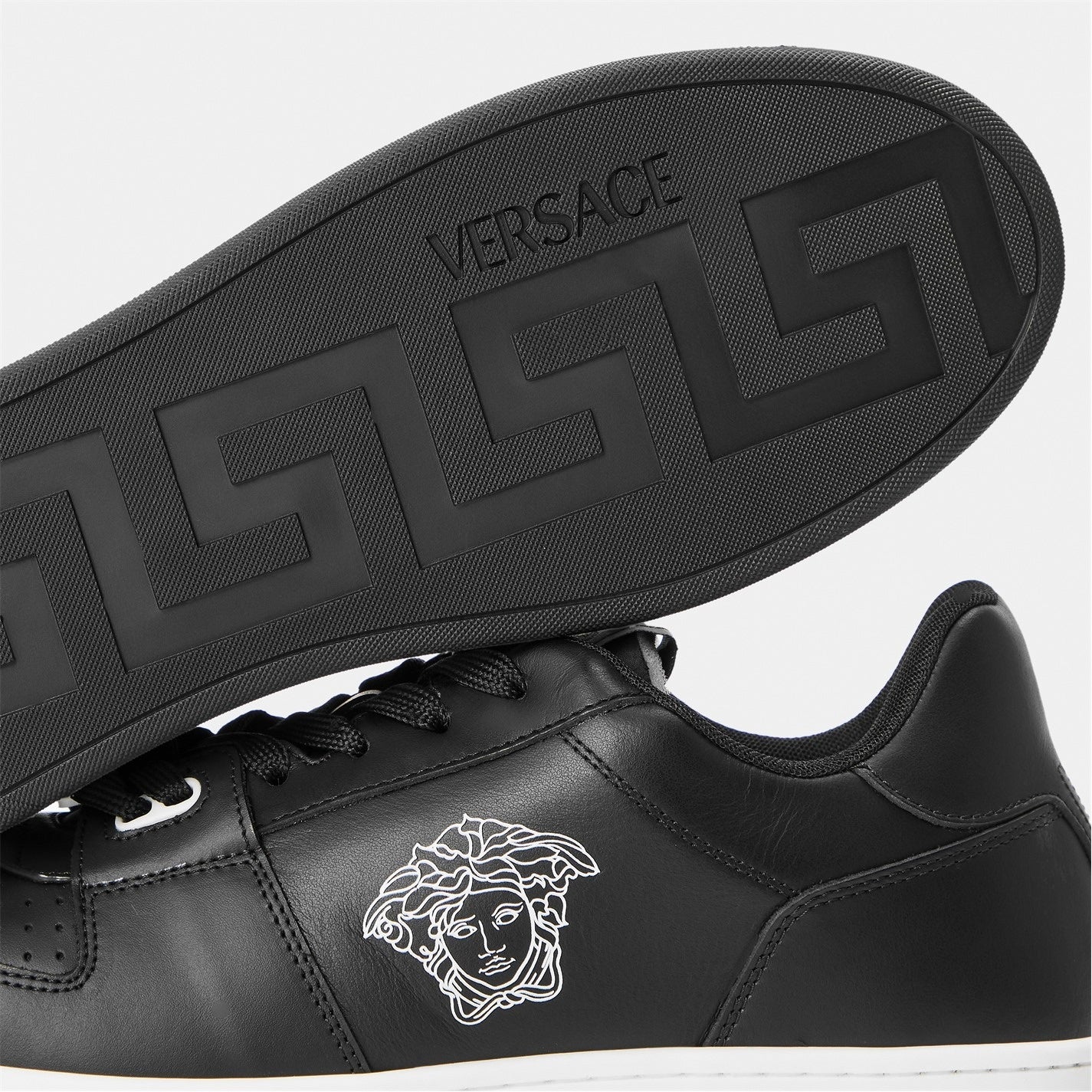 Medusa Sneak Low-Top Trainers