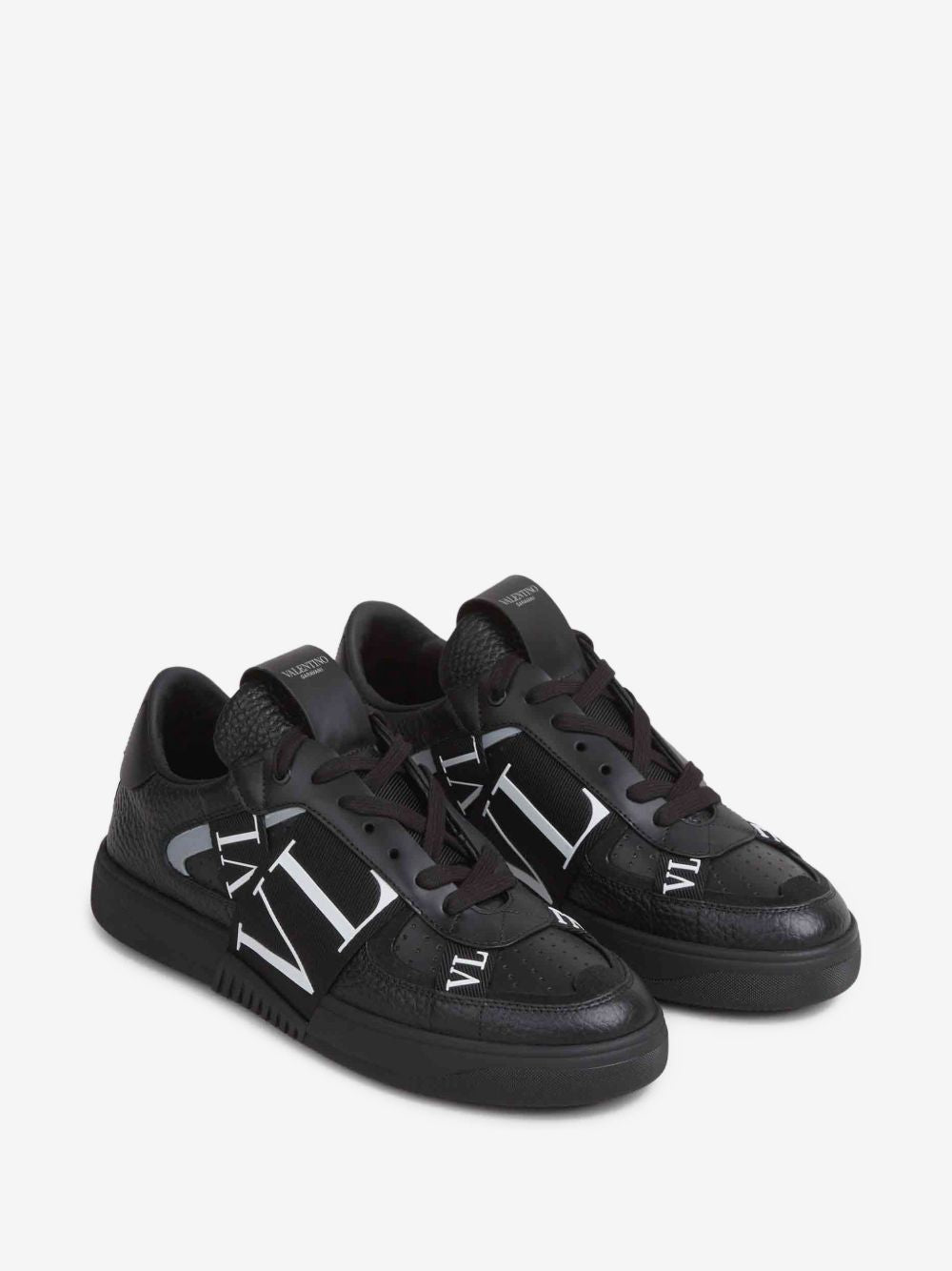 Low-Top Calfskin VL7N Sneakers with Bands