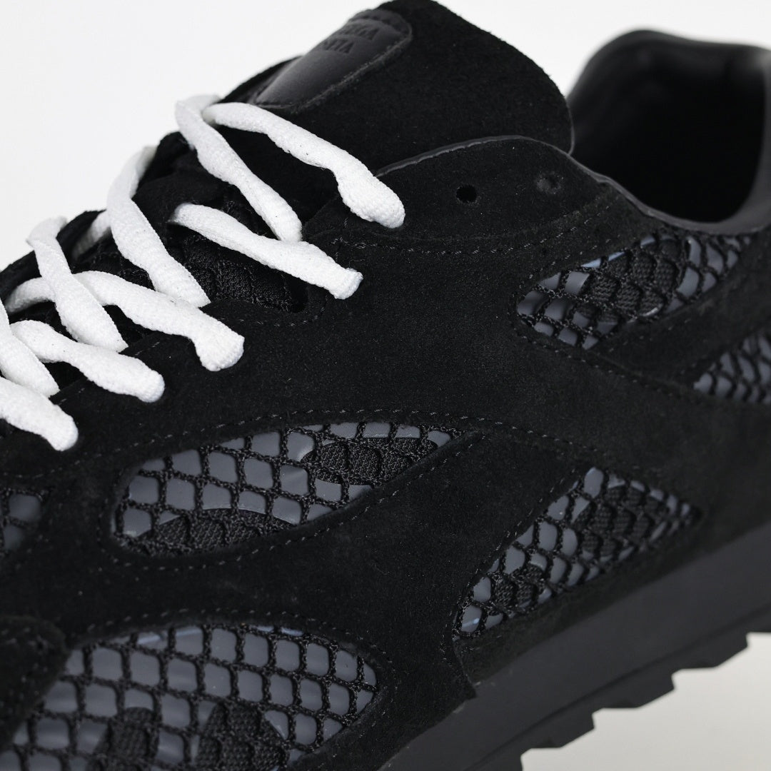 Orbit Lace-Up Runner in Black