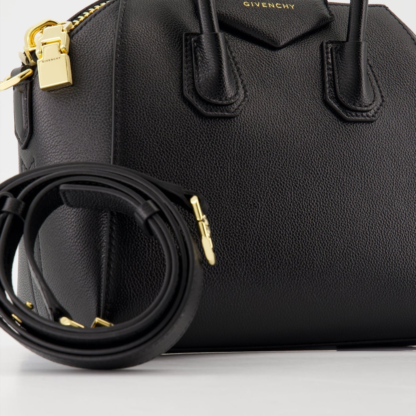 Black Leather Antigona Top Handle Bag