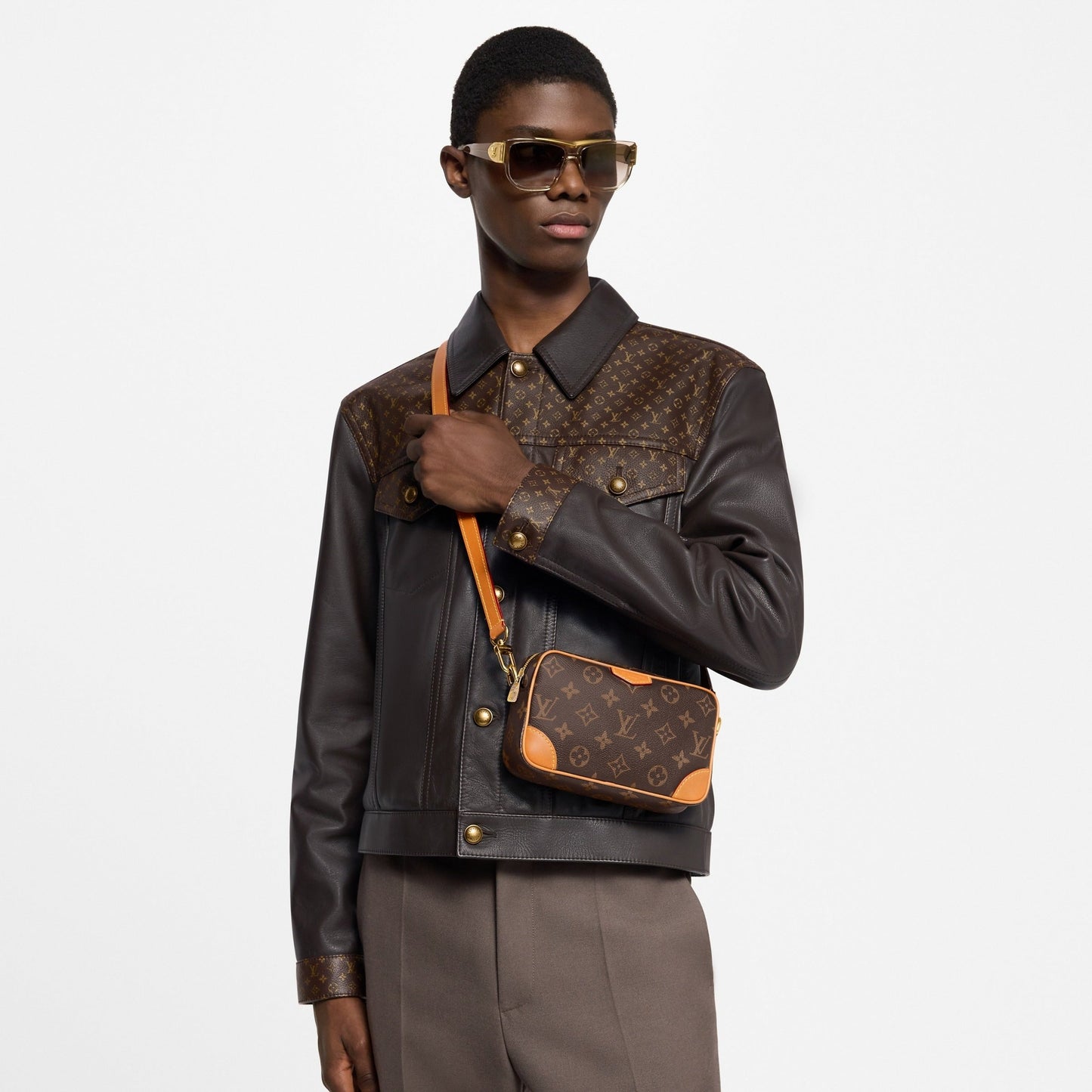 Canvas Pochette / Slim Crossbody (Brown/Tan)
