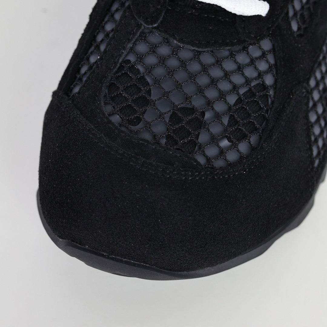 Orbit Lace-Up Runner in Black
