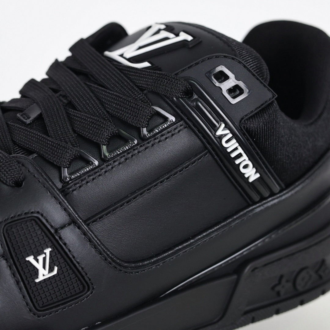 Trainer Sneaker in Black Leather