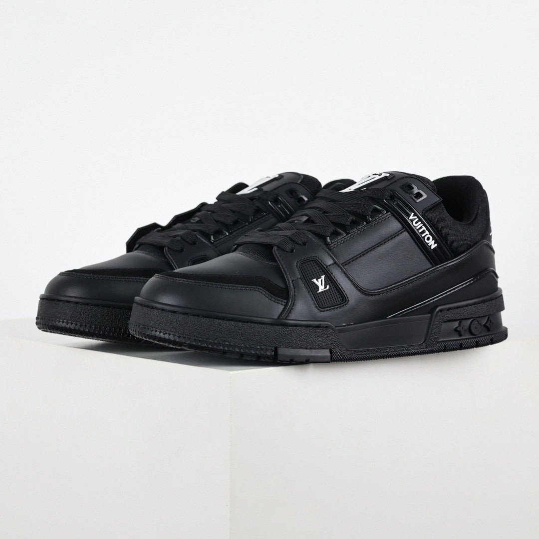 Trainer Sneaker in Black Leather