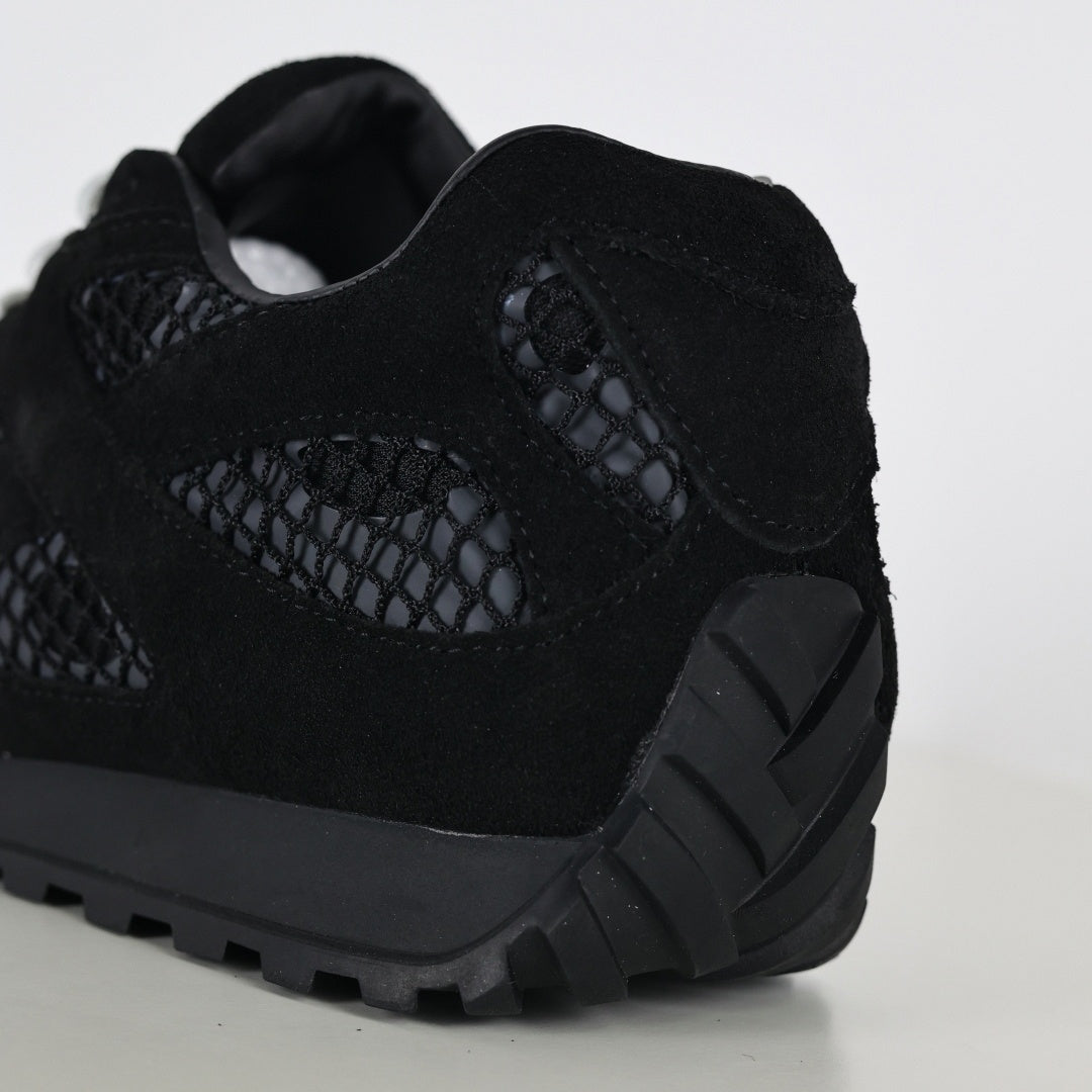 Orbit Lace-Up Runner in Black