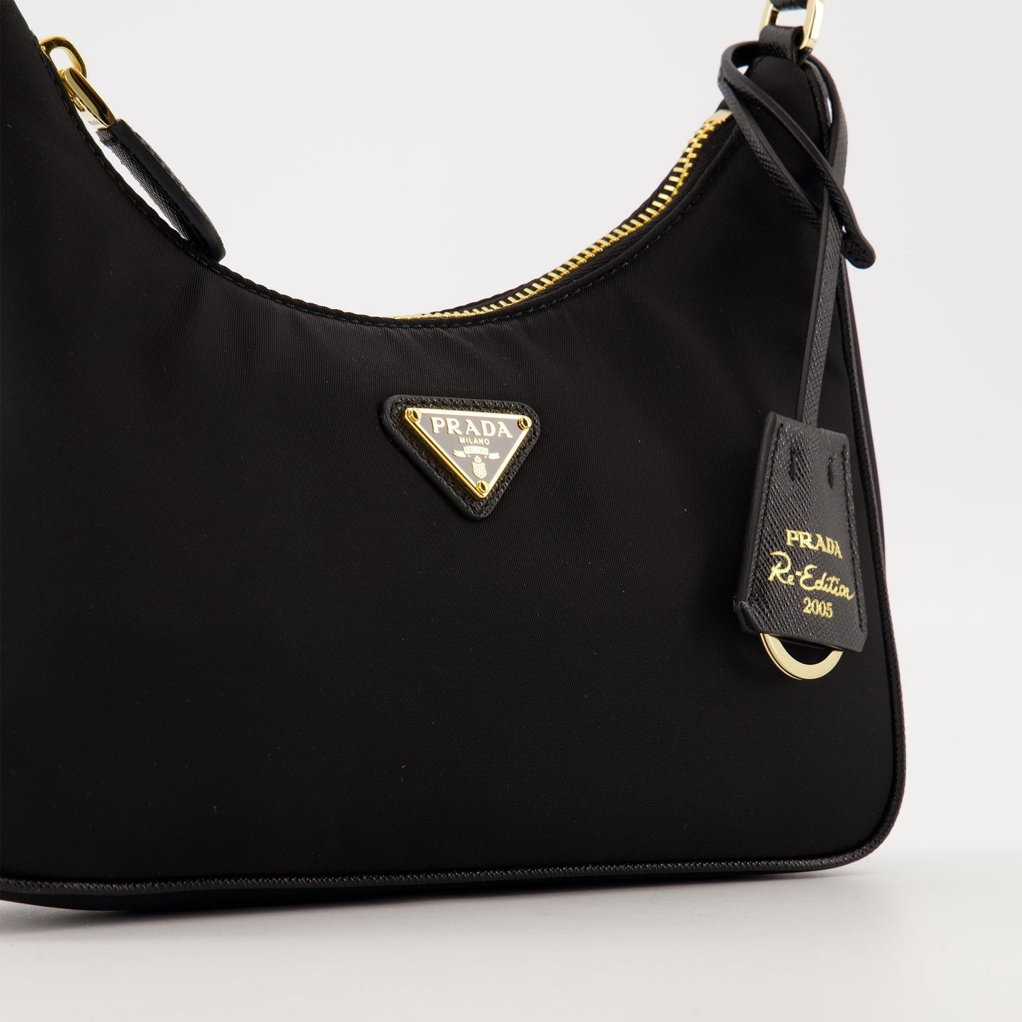 Re-Edition Leather Shoulder Bag