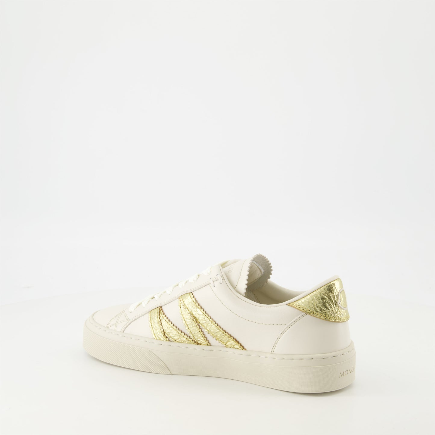 Low-Top Sneakers – White & Gold