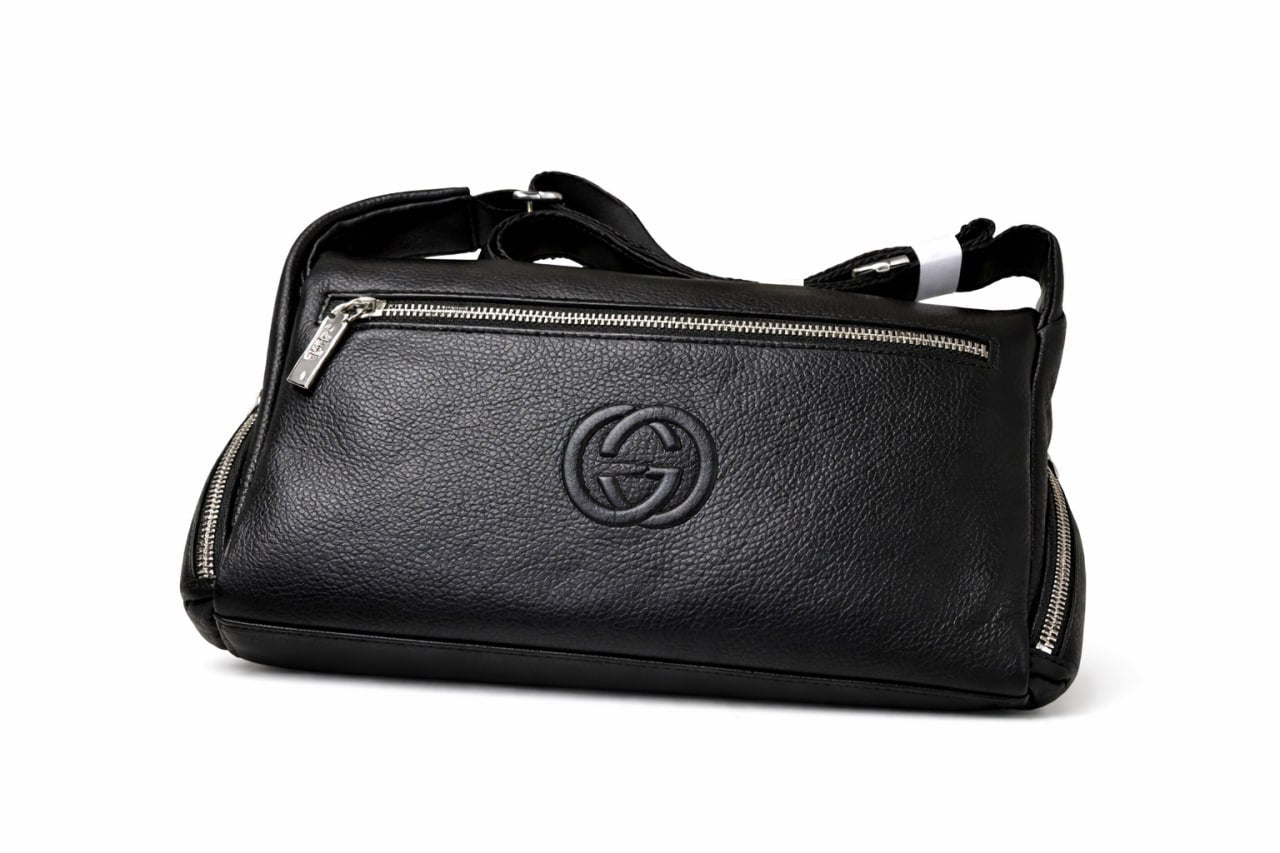 Soho Leather Crossbody Shoulder Bag (Black)